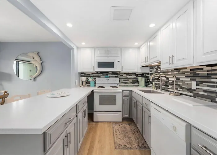 Ferienhaus Beautifully Upgraded 1 Bedroom Ocean View Condo!