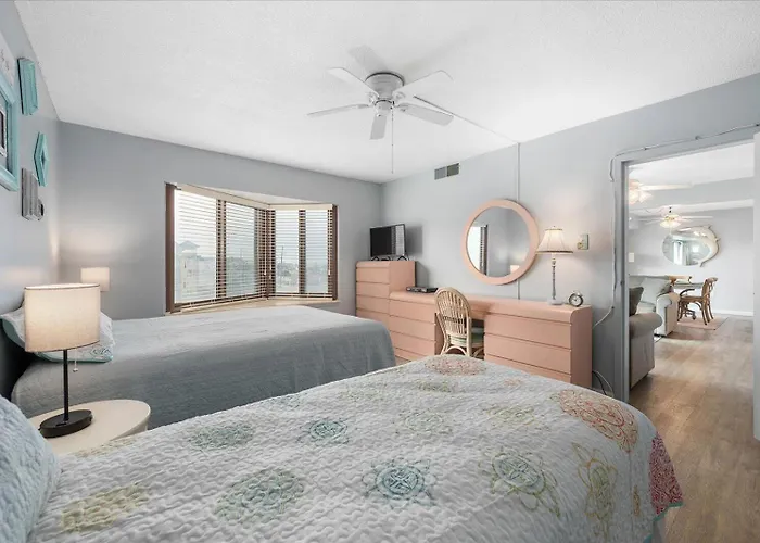 Beautifully Upgraded 1 Bedroom Ocean View Condo! Ferienhaus
