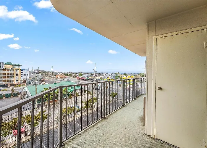 Beautifully Upgraded 1 Bedroom Ocean View Condo! Ferienhaus Ocean Stadt