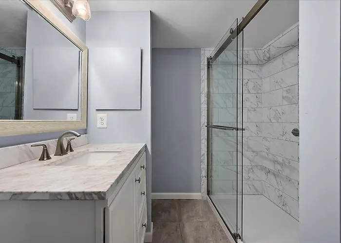 Beautifully Upgraded 1 Bedroom Ocean View Condo! Ferienhaus *