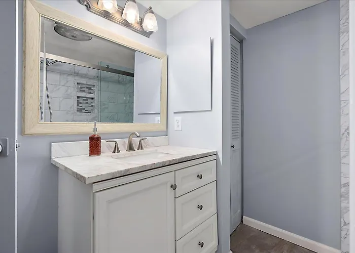 Beautifully Upgraded 1 Bedroom Ocean View Condo! * Ocean Stadt